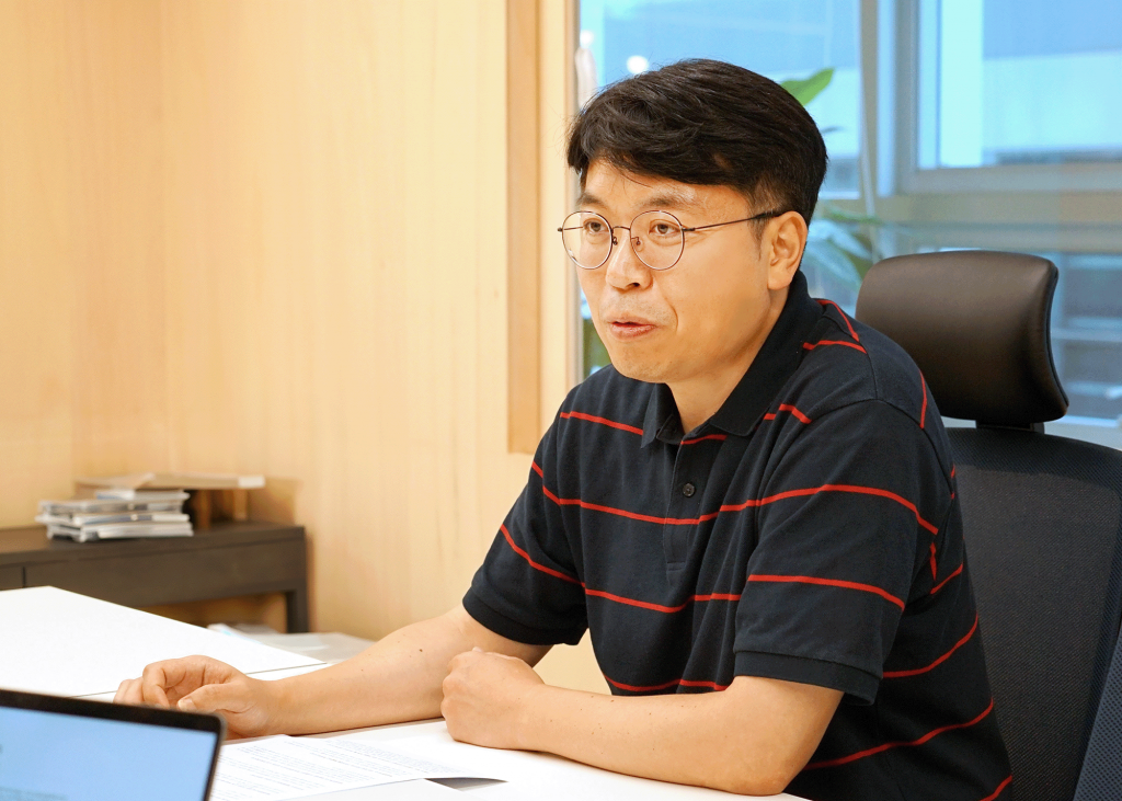 “마키나락스 상장보다 ‘현장’에 안착 가능한 기술 시너지가 우선이었죠” | 제로원벤처스 투자 노트 마키나락스의 초기 투자부터 함께 해온 현대자동차 제로원벤처스 양우람 차장